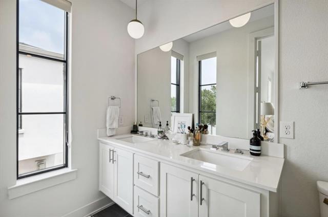 Photo - 2018 Moser Ave