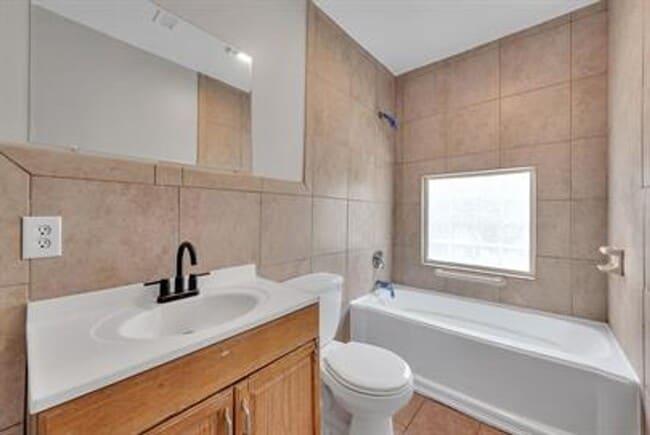 Photo - 1009 Elkin St