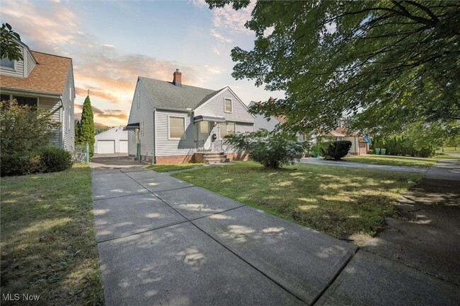 Building Photo - 15705 Fernway Dr Rental