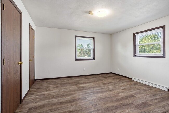 Photo - 1352/1354 W. Hiawatha Drive Unit 1354