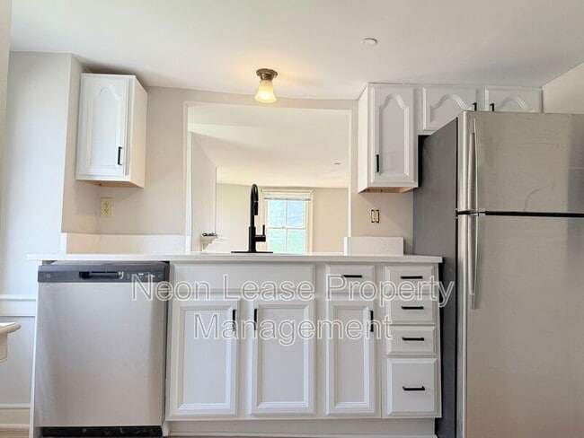 Photo - 133 NW Front St