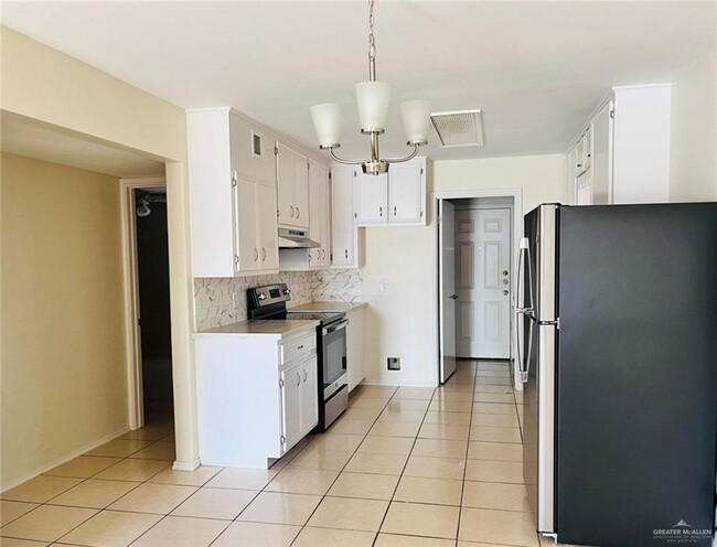 Photo - 16 Tulip Ave Unidad 1