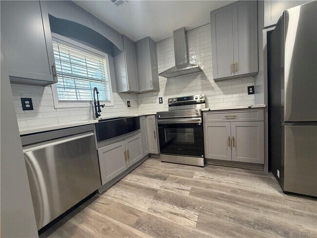 Photo - 5505 Park Pl S