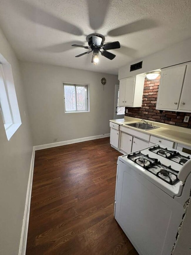 Photo - Spacious & Updated Bedford Home with Modern Touches