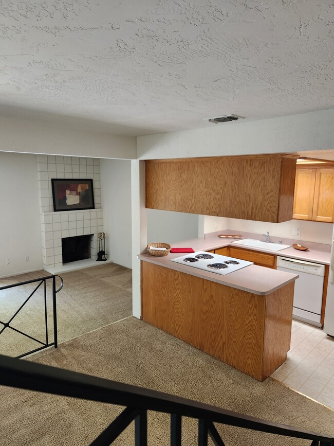 Photo - 6033 Leafwood Dr