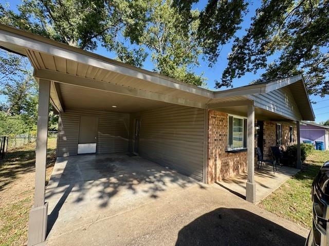 Photo - 705 SE 10th St