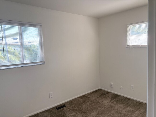 Photo - 1261 Uhlwood Dr Unit 1261 Uhlwood