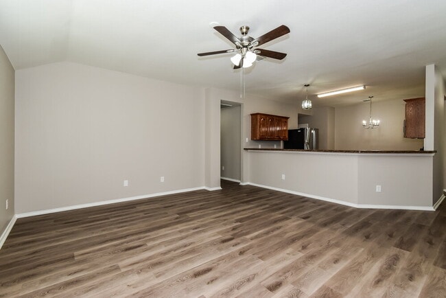 Photo - 3213 Overstreet Ln