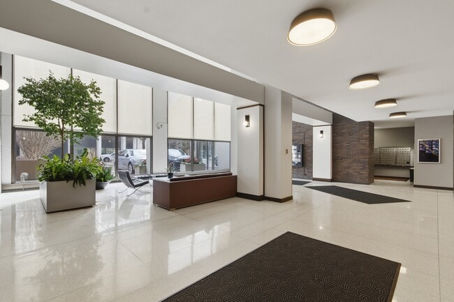 Photo - 5455 N Sheridan Rd Unit 2301