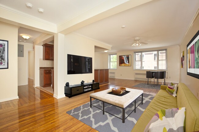Photo - Parsons Manor