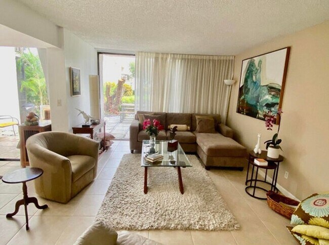 Photo - 1002 Bridgewood Pl