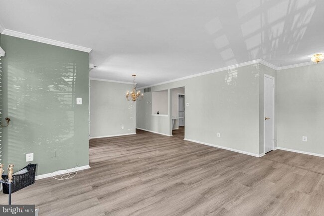 Photo - 271 Andover Pl