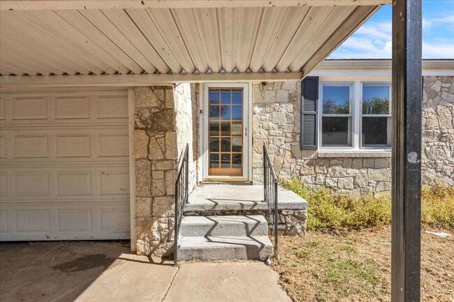 Photo - 717 N Stewart Ave