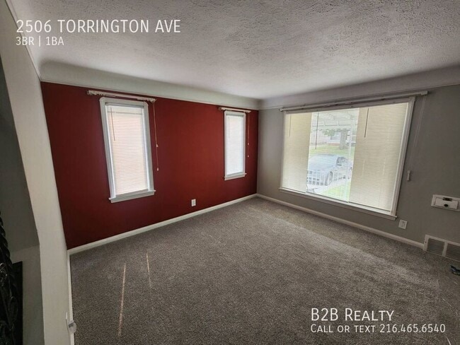 Photo - 2506 Torrington Ave