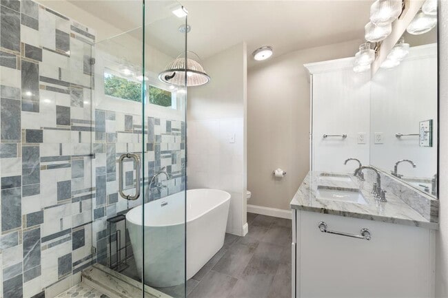 Photo - 2652 Bradley Ln