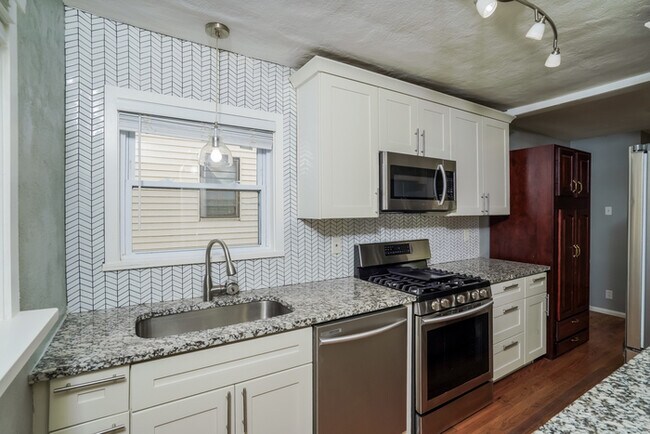 Photo - Fantastic 3bd/1ba home! Let yourself in!