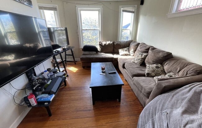 Photo - 14 Dow St Unidad 2