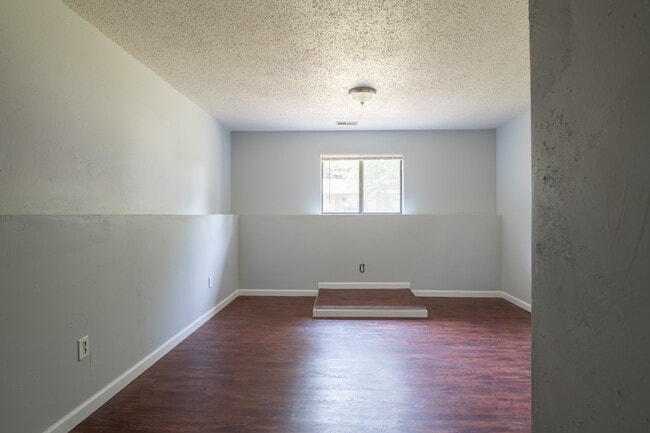 Photo - 11 Carriage Lane