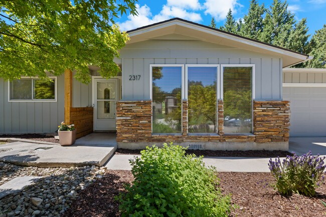 Home Sweet Home in Exclusive Warm Springs ... - Home Sweet Home in Exclusive Warm Springs ...