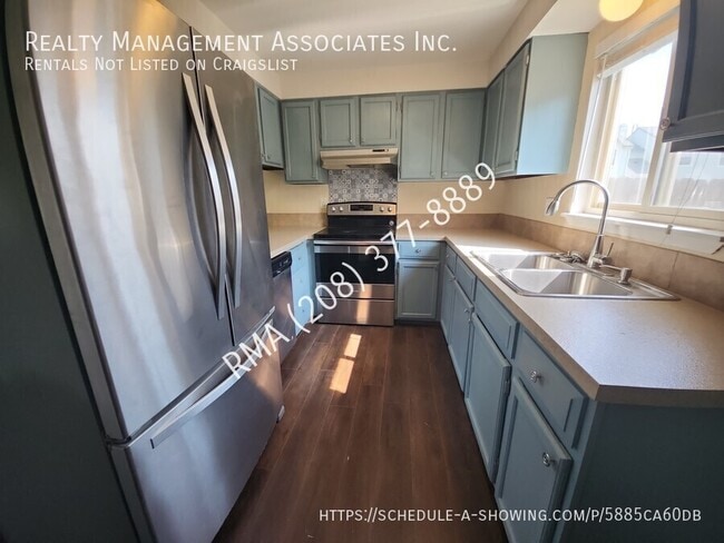 Photo - 852 N Benjamin Ln