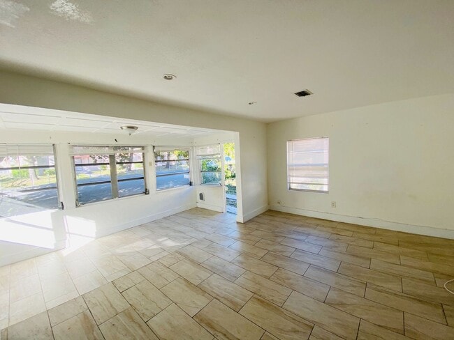 Building Photo - 2230 NW 51 Terrace Unit 1