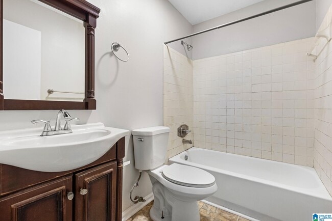 Photo - 63 Bluebell St
