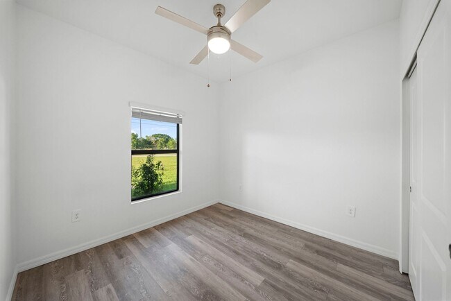 Photo - 26483-26483 Sandhill Blvd Unit 26483 Sandhill Blvd