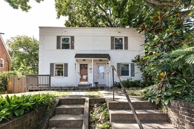 Building Photo - 3208 9th St S Rental