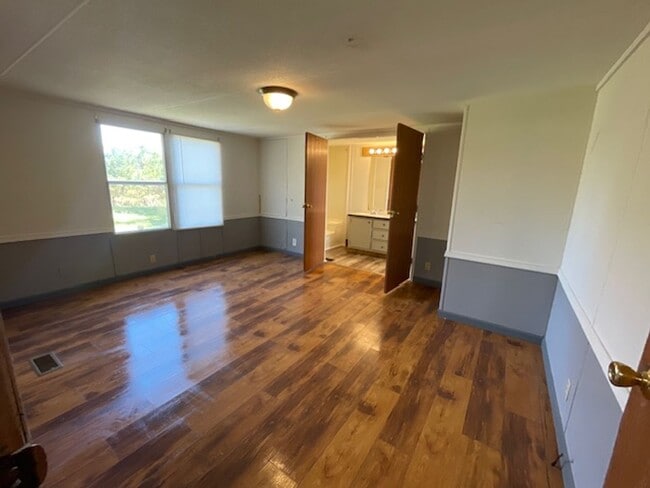 Photo - Renovated 3 Bedroom 2 Bath Home for Rent!