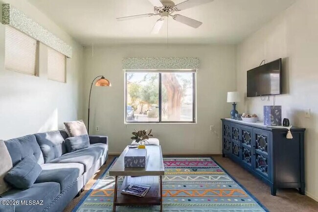 2550 E River Rd Unit 13102