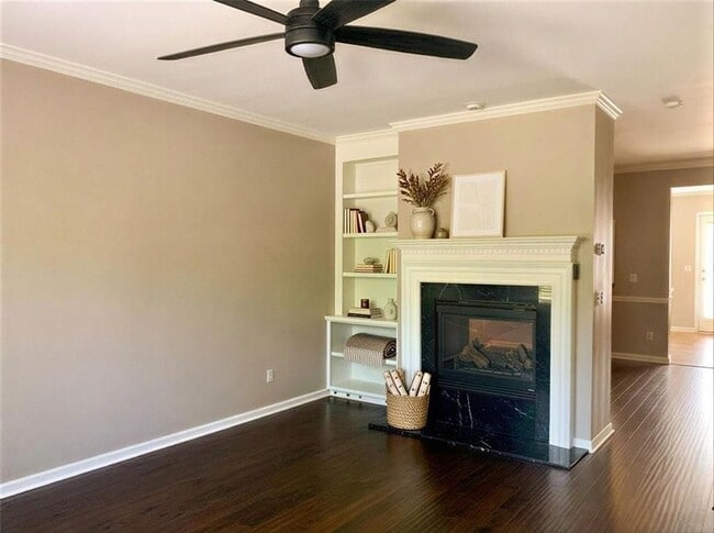 Photo - 6295 Shelburne Park Ln