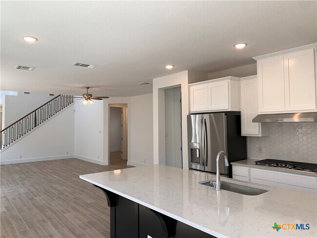 Photo - 1048 Easy Gruene