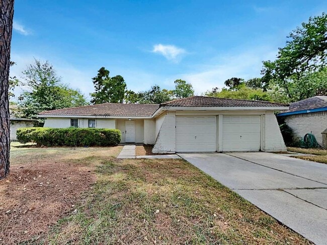 Building Photo - 22610 Meadowgate Dr Rental