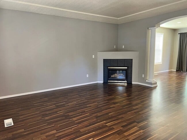 8225 Sweetbrier Loop SE