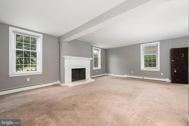 Building Photo - 1735 New London Rd Rental