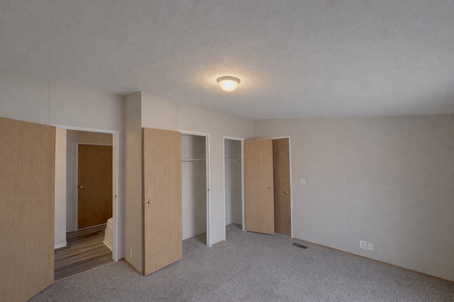 Photo - 247 Laurel Leah