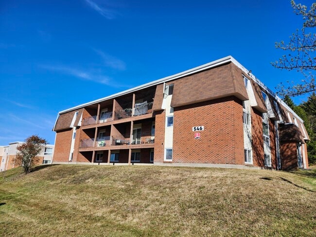 Building Photo - 546 Martha Ave Unit 24