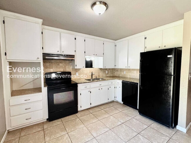 Photo - 1113 N Hickory Ave