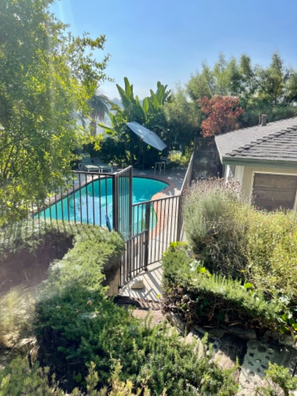 Photo - 1337 Allesandro St