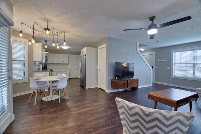 Photo - 2924 Canyon Oaks Ct