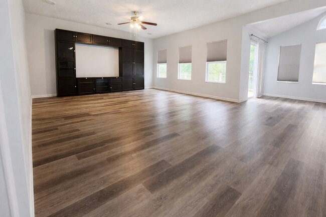 Photo - 403 McCormick Rd