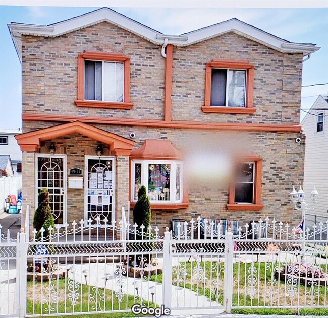 Building Photo - 159-14 134th Ave Unit lower level