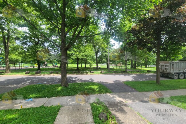 Photo - 1323 Genesee St