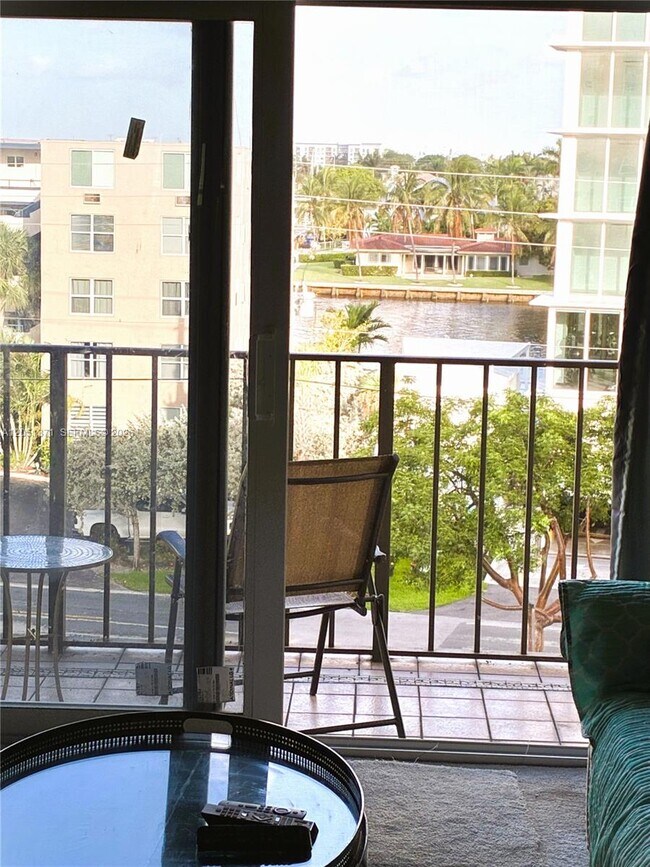 Photo - 400 N Riverside Dr Unit 501