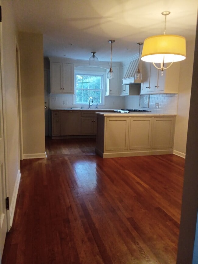 Photo - Charming Cape Cod Retreat in the Heart of ...