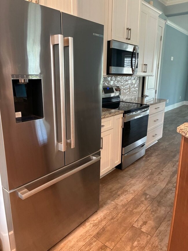 Photo - 600 Waterbridge Boulevard