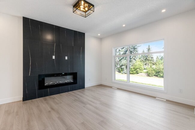 Photo - 7906-7975 75 Street NW