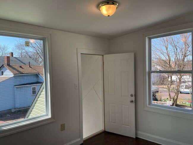 Photo - 2092 W 42nd St Unit Upper