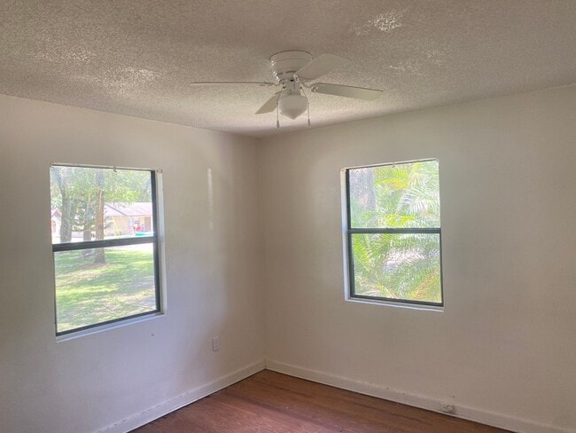 Photo - 11421 SE 59th Terrace