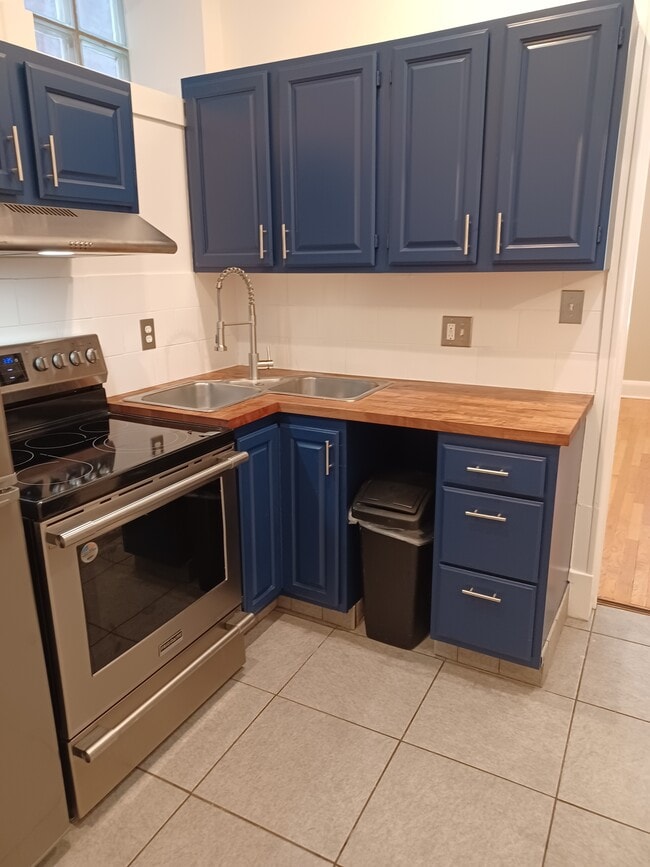 updated kitchen - 4137 Manchester Ave Unit 1F